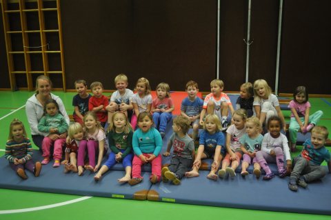 Mutter-Kind-(Kinder-)Turnen November 2013 – Foto 9